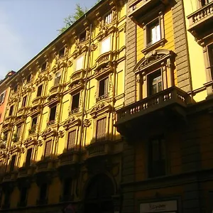 Castaldi House Pensión Milán