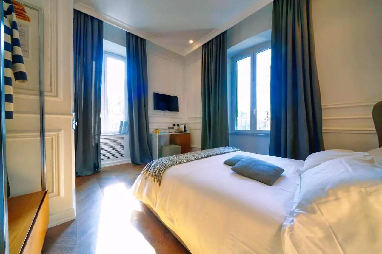 Via Chiodo Luxury Rooms La Spezia 2*,  Itália